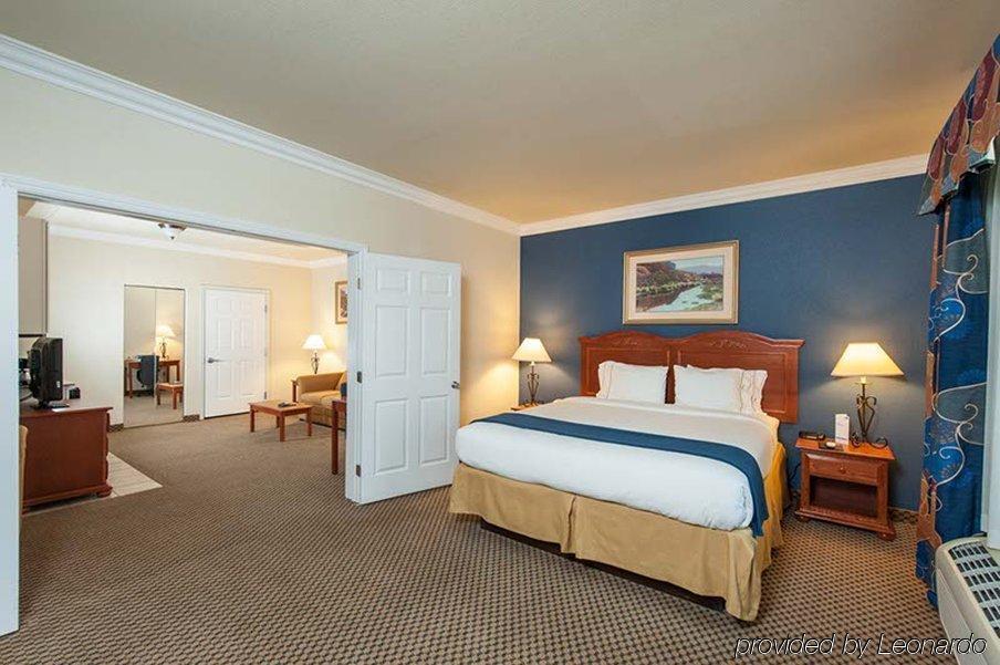 Holiday Inn Express Hotel & Suites - Paso Robles By Ihg Exterior foto