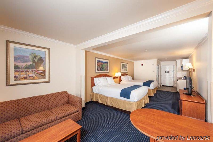 Holiday Inn Express Hotel & Suites - Paso Robles By Ihg Exterior foto